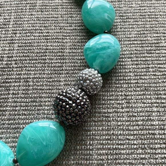 Statement necklace - Picture 2 of 3